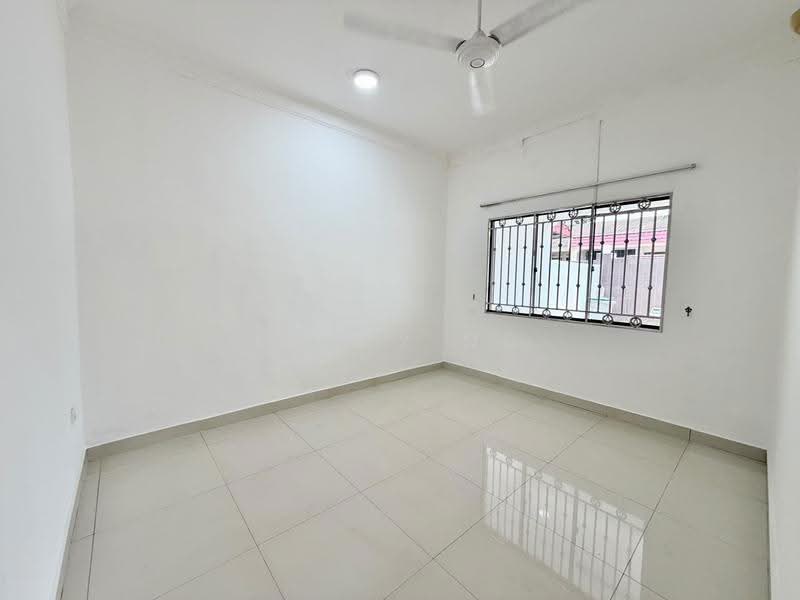 1-storey Terraced House for Sale in Taman Johor Jaya (Johor Bahru) - Larry Ng - Interior - PropertyGuru.com.my