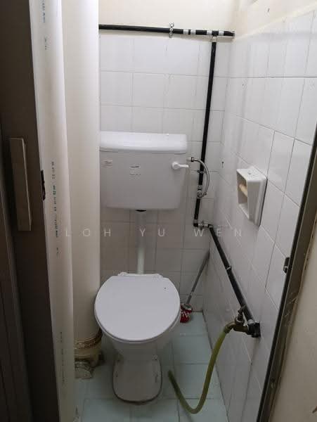Rumah Flat untuk Dijual di Taman Utara - Loh Yu Wen - Bathroom - PropertyGuru.com.my