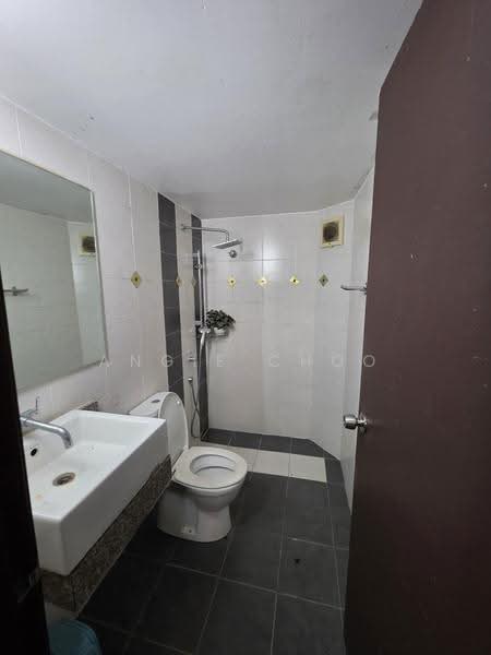 Rumah Berkembar untuk Dijual di Nilai (Negeri Sembilan) - Angie Choo - Bathroom - PropertyGuru.com.my