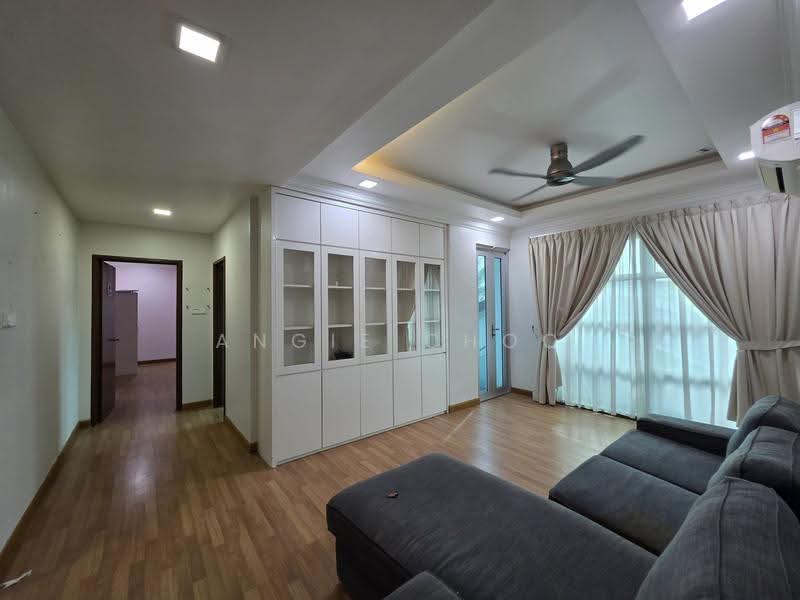 Rumah Berkembar untuk Dijual di Nilai (Negeri Sembilan) - Angie Choo - Living Room - PropertyGuru.com.my
