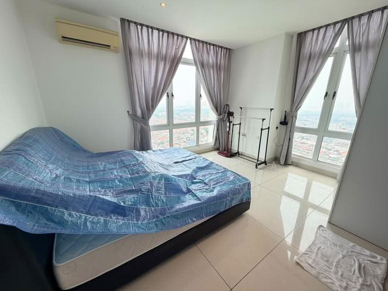 Kondominium untuk Dijual di KSL D'Esplanade Residence - Victor Chia - Bedroom - PropertyGuru.com.my