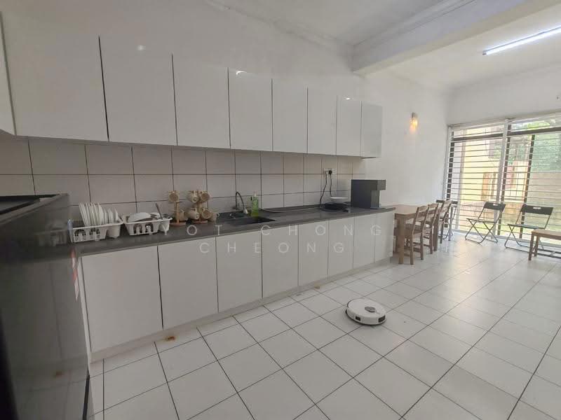2.5-storey Terraced House for Sale in Bandar Utama 6 (Bandar Utama) - Dickson Cheong - Kitchen - PropertyGuru.com.my