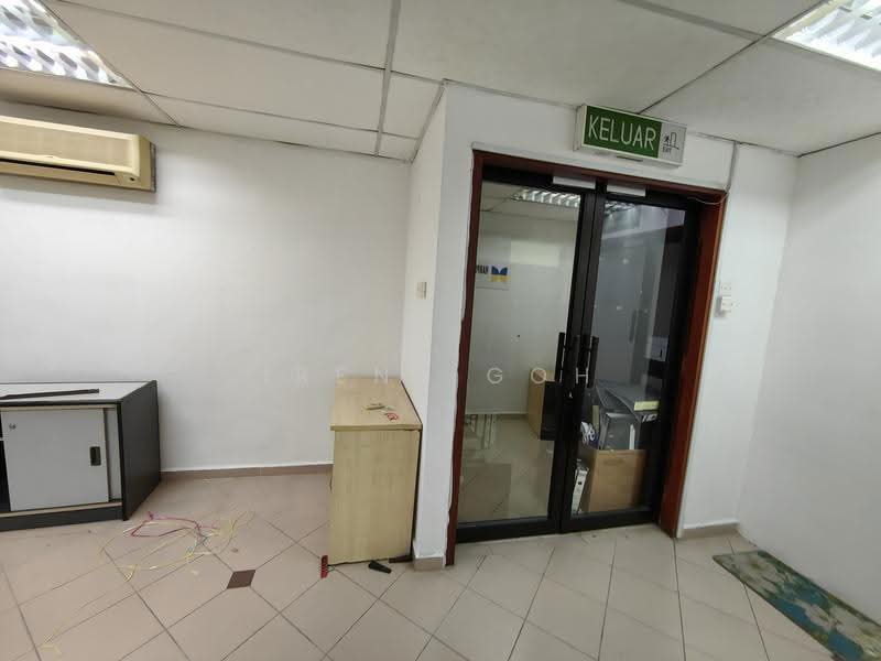 Office for Rent in Tanjung Tokong (Penang) - Irene Goh - Entrance - PropertyGuru.com.my