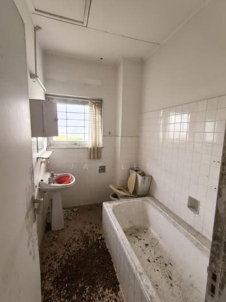 Bungalow House for Sale in Straits View (Johor Bahru) - Jaz Lee - PropertyGuru.com.my
