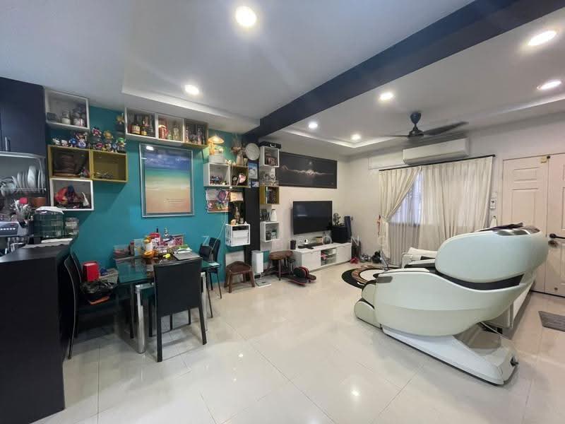 Rumah Teres 2-Tingkat untuk Dijual di Taman Setia Indah (Tebrau) - Liza Leong - Living Room - PropertyGuru.com.my
