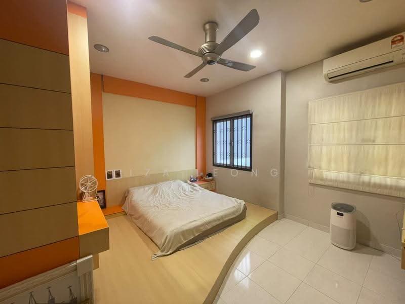 Rumah Teres 2-Tingkat untuk Dijual di Taman Setia Indah (Tebrau) - Liza Leong - Bedroom - PropertyGuru.com.my