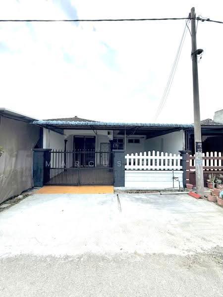 Rumah Teres 1-Tingkat untuk Dijual di Taman Puteri (Kluang) - Marcus Tey - Exterior - PropertyGuru.com.my