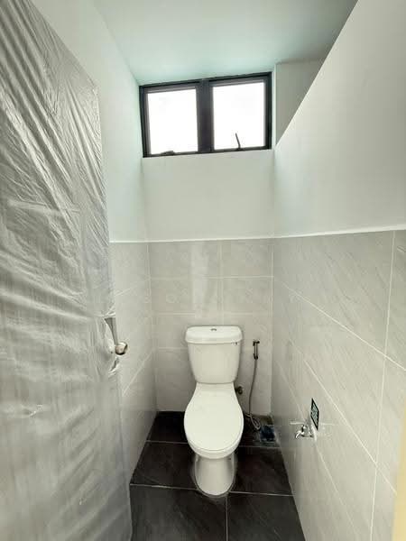Shop for Rent in Melaka City (Melaka) - Elson Tay - Bathroom - PropertyGuru.com.my