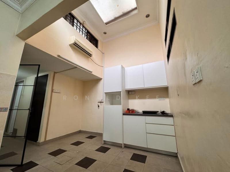 1-storey Terraced House for Sale in Sungai Nibong (Bayan Lepas) - Ronald Kee - Kitchen - PropertyGuru.com.my