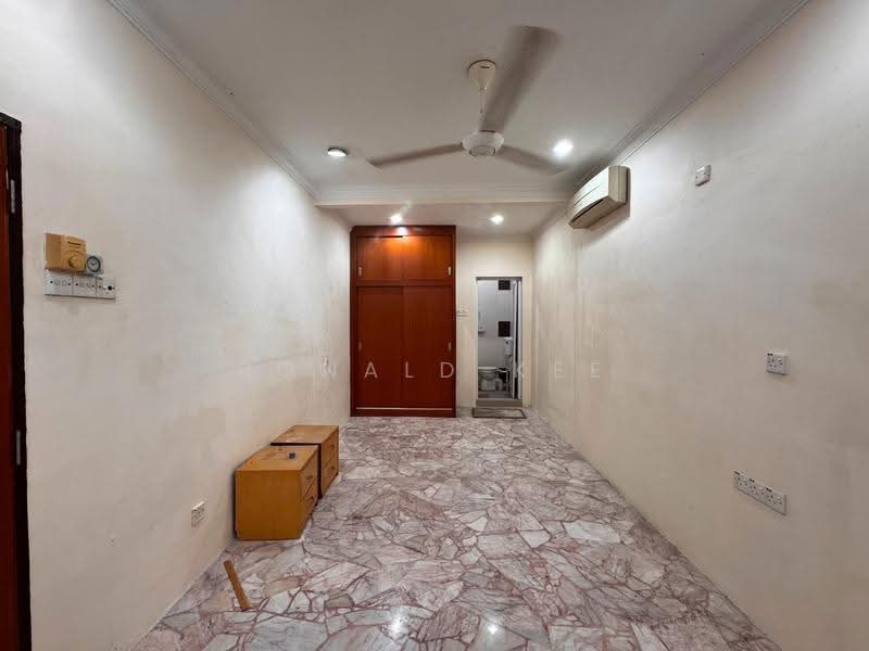 1-storey Terraced House for Sale in Sungai Nibong (Bayan Lepas) - Ronald Kee - Interior - PropertyGuru.com.my