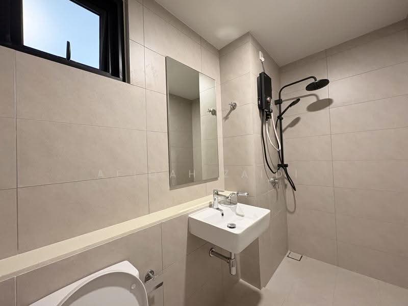 Kediaman Servis untuk Disewa di Melawati : Park One - Afiqah zaidi - Bathroom - PropertyGuru.com.my