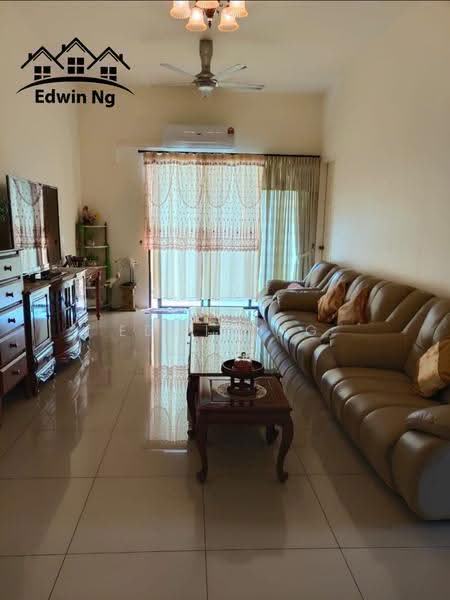 Kediaman Servis untuk Dijual di Mahkota Impian - Edwin Ng - Living Room - PropertyGuru.com.my