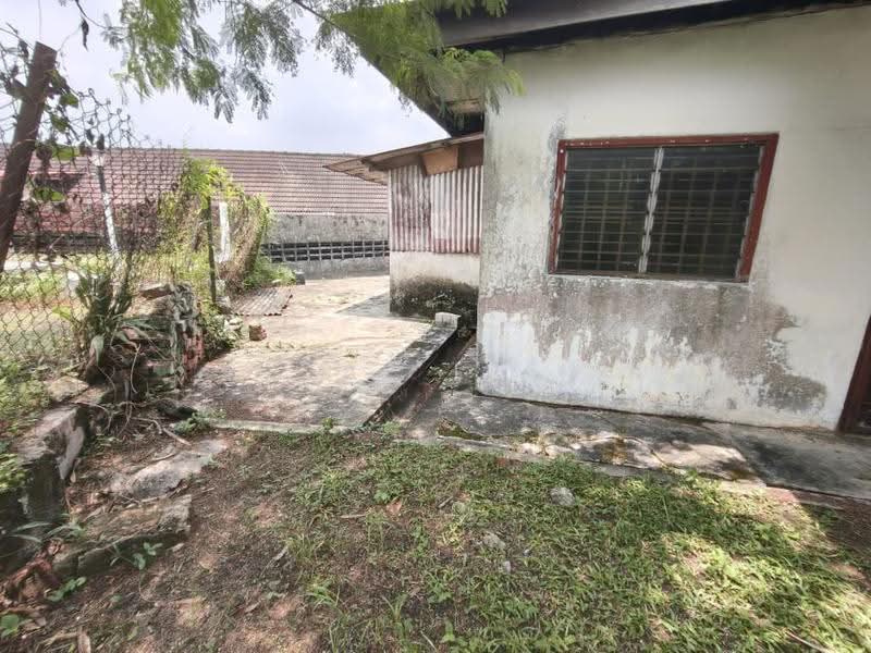Bungalow House for Sale in Kampung Dato Onn (Johor Bahru) - Jaz Lee - PropertyGuru.com.my