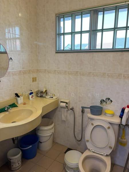 Rumah Teres untuk Dijual di Bukit Rahman Putra (Sungai Buloh) - Penny Quah - Bathroom - PropertyGuru.com.my