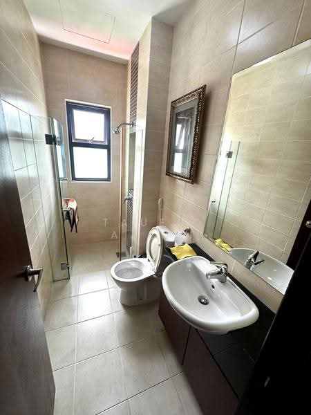Rumah Berkembar untuk Dijual di KL City Centre (Kuala Lumpur) - Taufiq Azlan - Bathroom - PropertyGuru.com.my