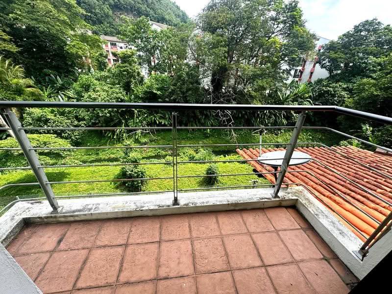 Rumah Berkembar untuk Dijual di KL City Centre (Kuala Lumpur) - Taufiq Azlan - Balcony - PropertyGuru.com.my