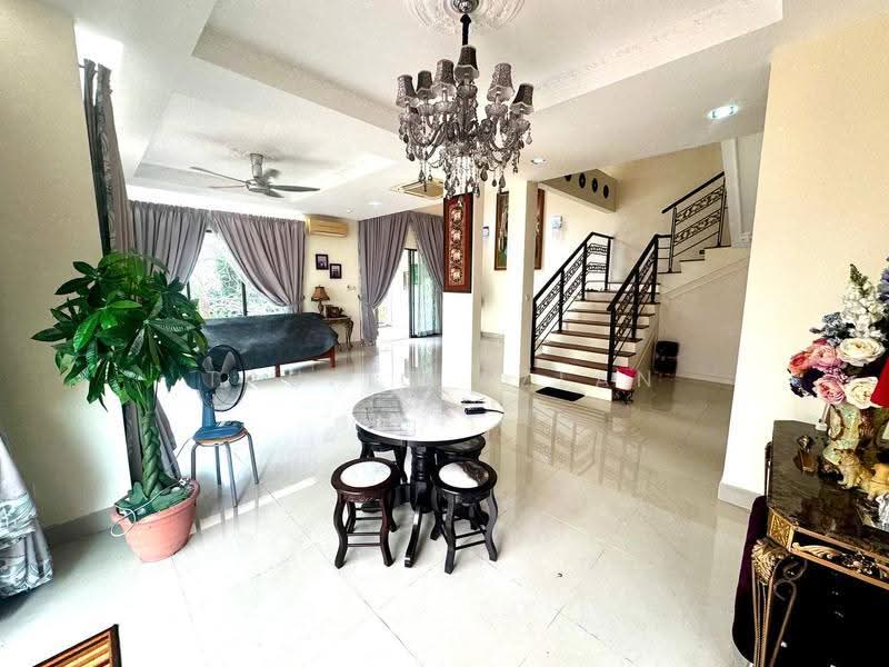 Rumah Berkembar untuk Dijual di KL City Centre (Kuala Lumpur) - Taufiq Azlan - Living Room - PropertyGuru.com.my