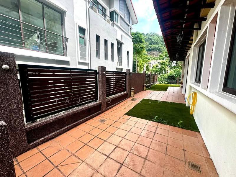 Rumah Berkembar untuk Dijual di KL City Centre (Kuala Lumpur) - Taufiq Azlan - Exterior - PropertyGuru.com.my