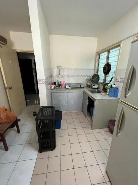 Pangsapuri untuk Disewa di Flora Damansara Apartment - Thomas Gan - Kitchen - PropertyGuru.com.my