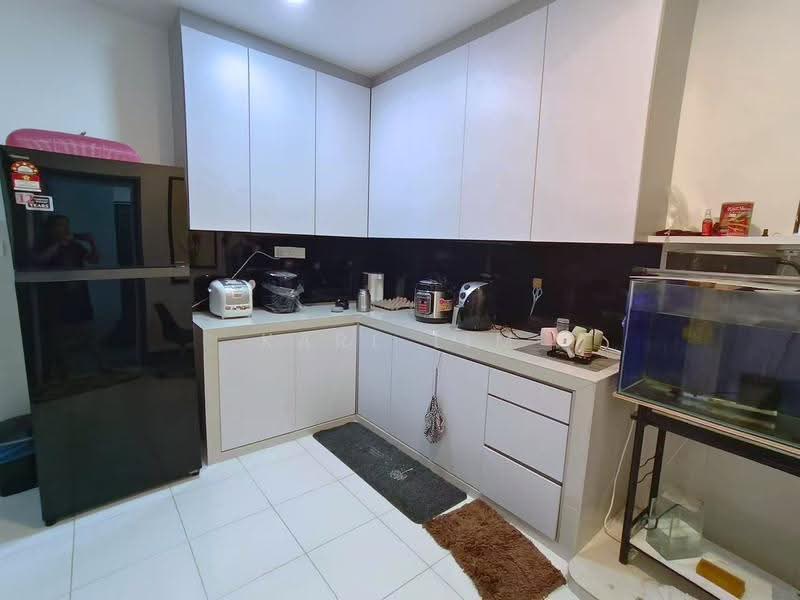 Rumah Teres 2-Tingkat untuk Dijual di Taman Setia Indah (Tebrau) - Karl Lim - Kitchen - PropertyGuru.com.my