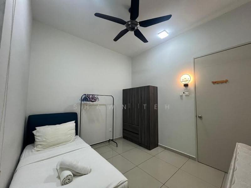 Service Residence for Sale at Parkland Residence - Shawn Teh - Bedroom - PropertyGuru.com.my