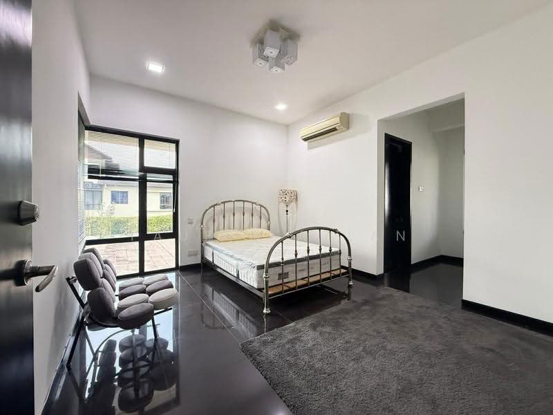 Bungalow House for Sale in Perdana Lakeview East (Cyberjaya) - Taufiq Azlan - Bedroom - PropertyGuru.com.my