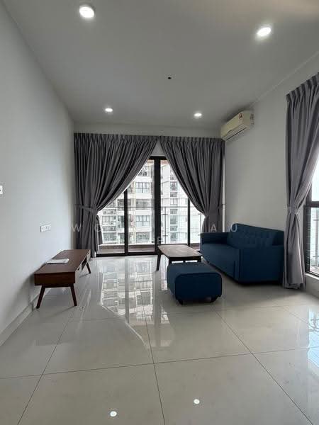 Condominium for Rent at Bay Laurel @ Country Garden Danga Bay - Wong Shau Wei - Living Room - PropertyGuru.com.my