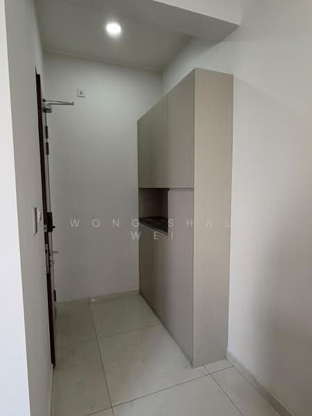 Condominium for Rent at Bay Laurel @ Country Garden Danga Bay - Wong Shau Wei - Entrance - PropertyGuru.com.my