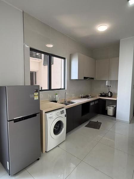 Condominium for Rent at Bay Laurel @ Country Garden Danga Bay - Wong Shau Wei - Kitchen - PropertyGuru.com.my