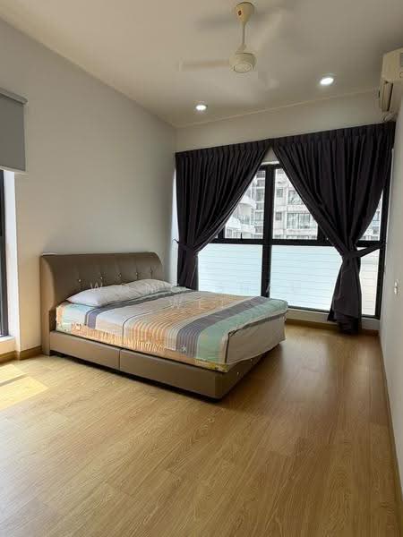 Condominium for Rent at Bay Laurel @ Country Garden Danga Bay - Wong Shau Wei - Bedroom - PropertyGuru.com.my