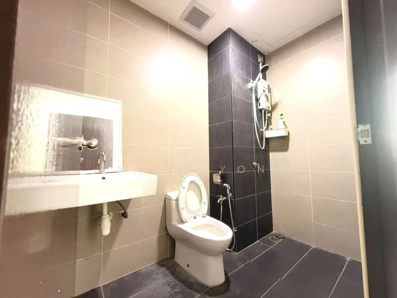 Service Residence for Rent at Wave @ Marina Cove - Janice Yong - Bathroom - PropertyGuru.com.my