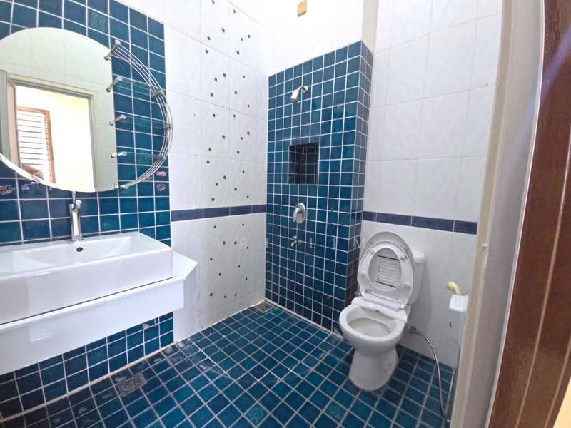 Link Bungalow for Sale in Taman Austin Heights (Tebrau) - Karl Lim - Bathroom - PropertyGuru.com.my