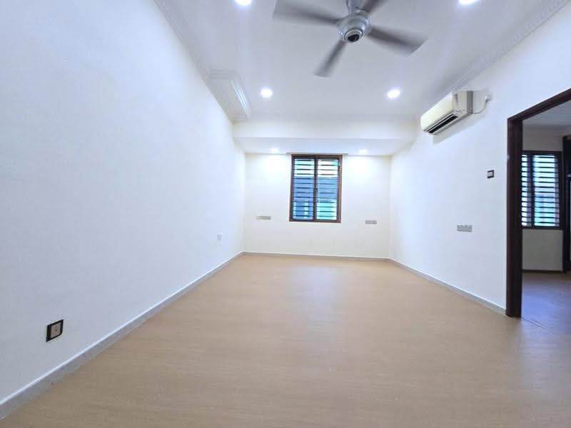 Link Bungalow for Sale in Taman Austin Heights (Tebrau) - Karl Lim - Living Room - PropertyGuru.com.my