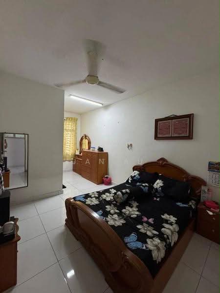 2-storey Terraced House for Sale in Taman Bestari Indah (Ulu Tiram) - JAN AU - Bedroom - PropertyGuru.com.my