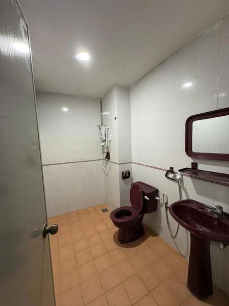 Kondominium untuk Disewa di Aloha Tower Condominium - Celina Chong - Bathroom - PropertyGuru.com.my