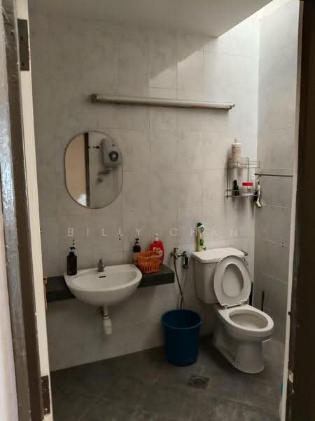 2-storey Terraced House for Sale in Taman Overseas Union (Taman Oug) (Jalan Klang Lama (Old Klang Road)) - Billy Chan - Bathroom - PropertyGuru.com.my