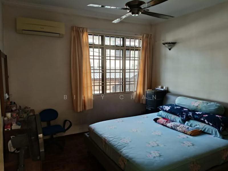 2-storey Terraced House for Sale in Taman Overseas Union (Taman Oug) (Jalan Klang Lama (Old Klang Road)) - Billy Chan - Bedroom - PropertyGuru.com.my