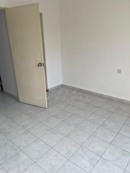 2-storey Terraced House for Sale in Kluang (Johor) - Tiny Mansuri - Interior - PropertyGuru.com.my