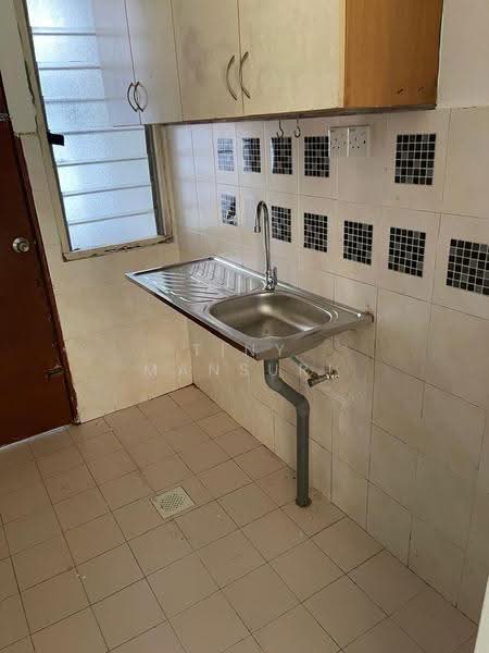 2-storey Terraced House for Sale in Kluang (Johor) - Tiny Mansuri - Kitchen - PropertyGuru.com.my