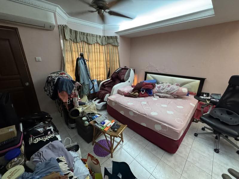2-storey Terraced House for Sale in Taman Overseas Union (Taman Oug) (Jalan Klang Lama (Old Klang Road)) - Billy Chan - Bedroom - PropertyGuru.com.my