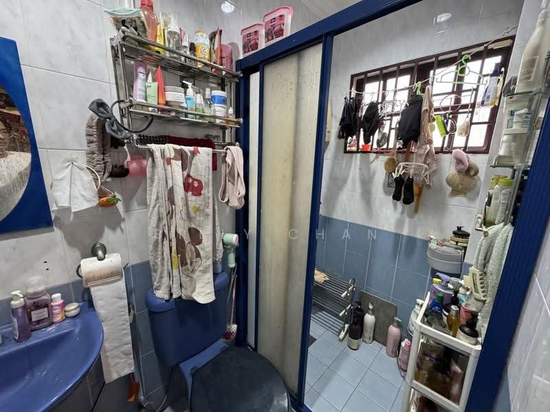 2-storey Terraced House for Sale in Taman Overseas Union (Taman Oug) (Jalan Klang Lama (Old Klang Road)) - Billy Chan - Bathroom - PropertyGuru.com.my