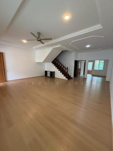 Rumah Teres 2-Tingkat untuk Dijual di Taman Uni Garden (Samarahan) - Leslie Loi - Living Room - PropertyGuru.com.my
