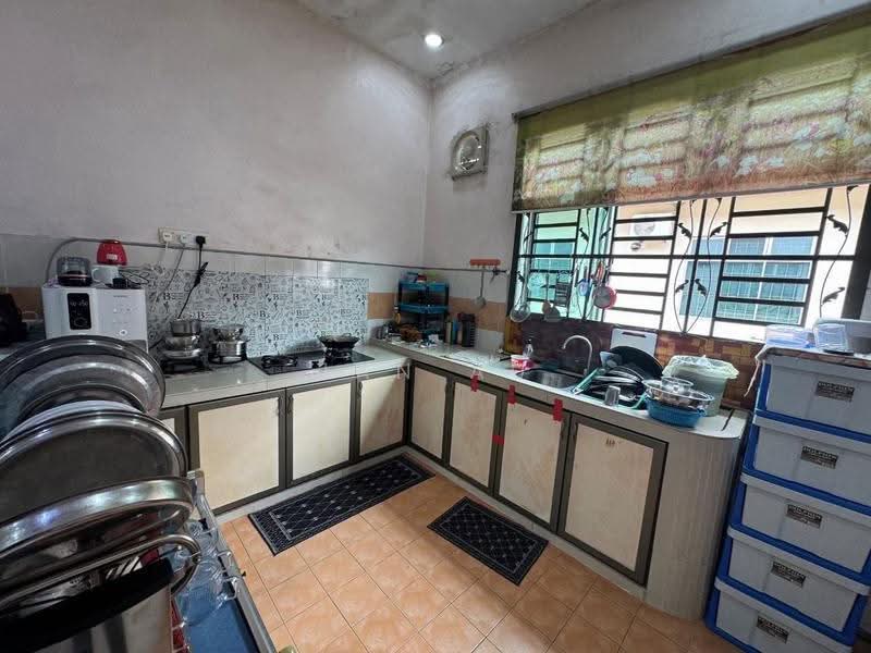 Rumah Teres 1-Tingkat untuk Dijual di Taman Bestari Indah (Ulu Tiram) - JAN AU - Kitchen - PropertyGuru.com.my