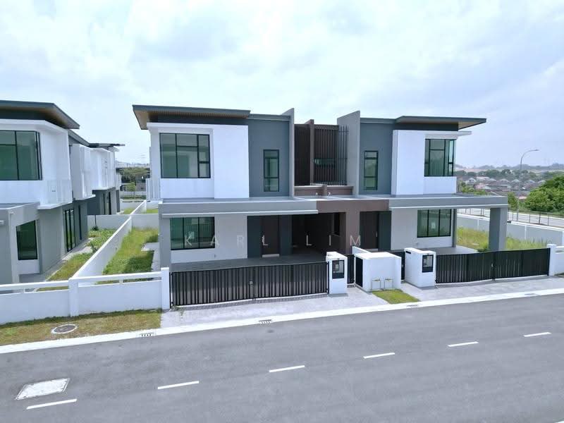 Semi-Detached House for Sale in Taman Gaya (Ulu Tiram) - Karl Lim - Exterior - PropertyGuru.com.my