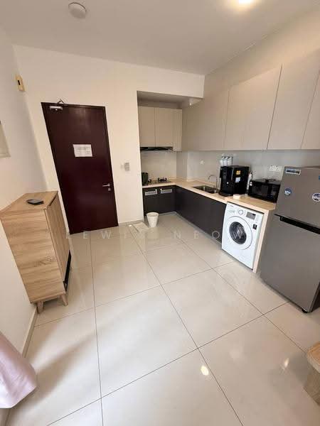 Kondominium untuk Dijual di Royal Strand @ Country Garden Danga Bay - Lewis Neow - Kitchen - PropertyGuru.com.my