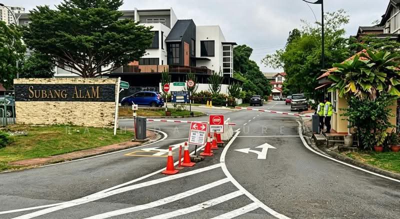 Semi-Detached House for Sale in Seksyen 27 (Shah Alam) - Rashidah Juremi - Exterior - PropertyGuru.com.my