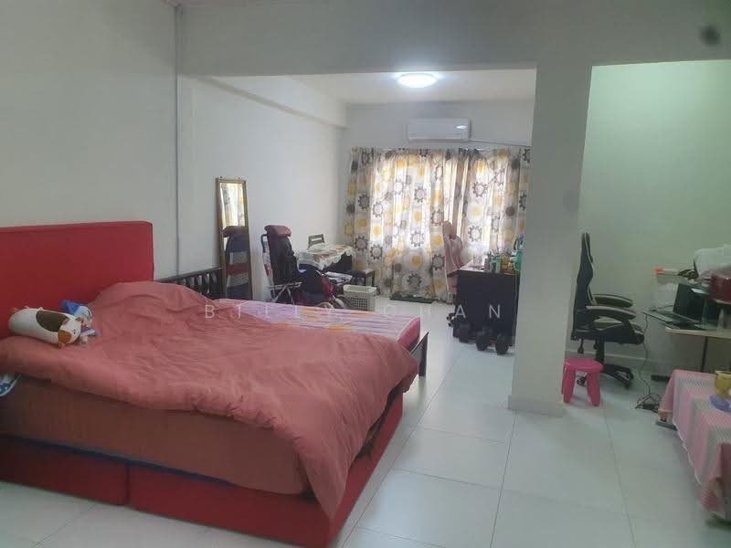 2-storey Terraced House for Sale in Taman Overseas Union (Taman Oug) (Jalan Klang Lama (Old Klang Road)) - Billy Chan - Bedroom - PropertyGuru.com.my