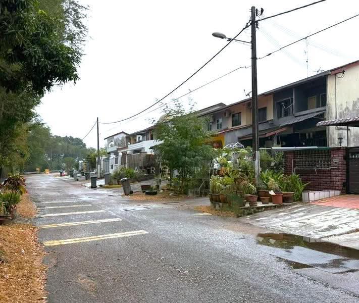 2-storey Terraced House for Sale in Taman Johor Jaya (Johor Bahru) - Karl Lim - Exterior - PropertyGuru.com.my
