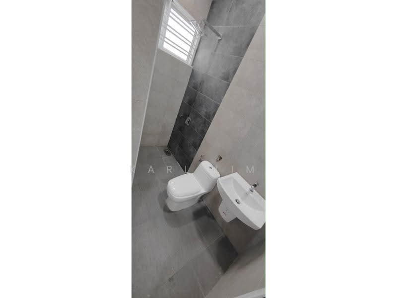 2-storey Terraced House for Sale in Taman Johor Jaya (Johor Bahru) - Karl Lim - Bathroom - PropertyGuru.com.my