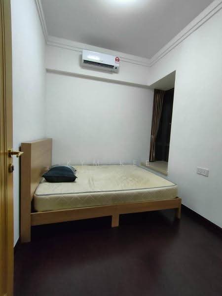Kediaman Servis untuk Dijual di R&F Princess Cove Phase 1 - Kym Kee - Bedroom - PropertyGuru.com.my